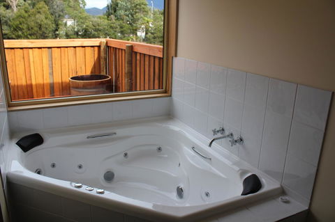 Tullah Lakeside Lodge - Accommodation Daintree 17