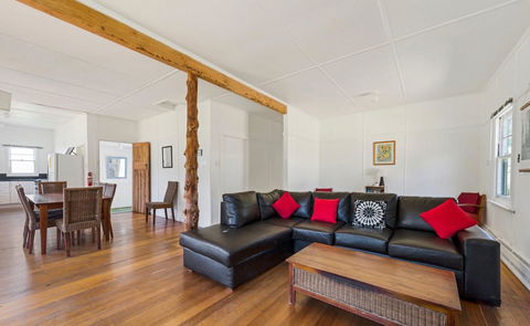 Giants Table And Cottages - Accommodation Daintree 9