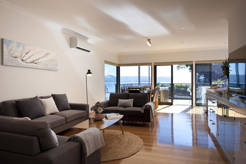 Sandy Bay Waterfront Home - Accommodation Daintree 29