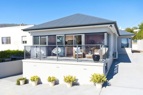 Sandy Bay Waterfront Home - Accommodation Daintree 33