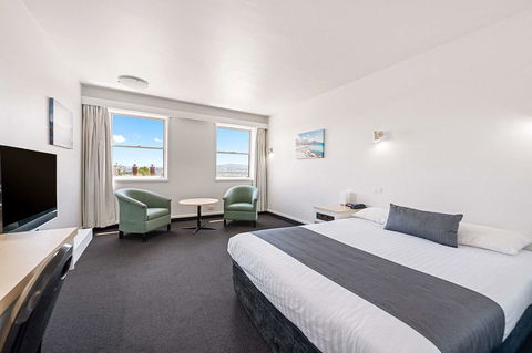 Coach House Launceston - Accommodation Daintree 5