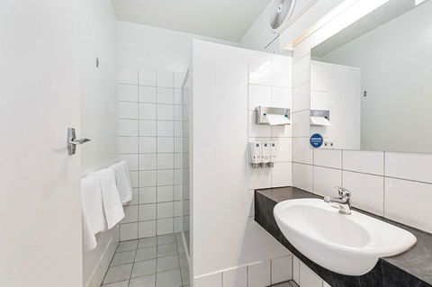 Coach House Launceston - Accommodation Daintree 24