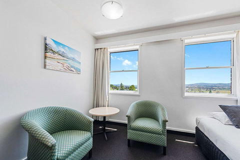 Coach House Launceston - Accommodation Daintree 18