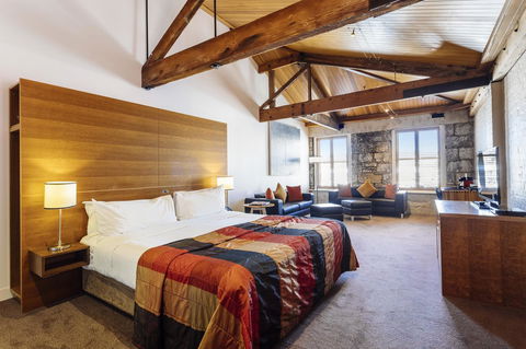 The Henry Jones Art Hotel - Accommodation Daintree 6