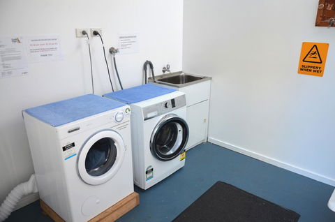 Castaway Holiday Apartments - Accommodation Daintree 22