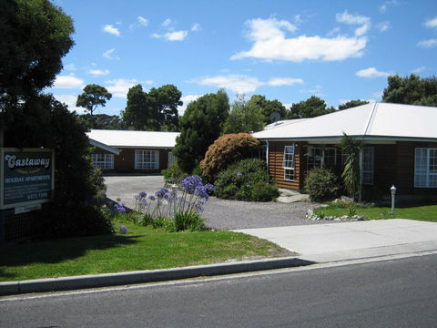 Castaway Holiday Apartments - Accommodation Daintree 0