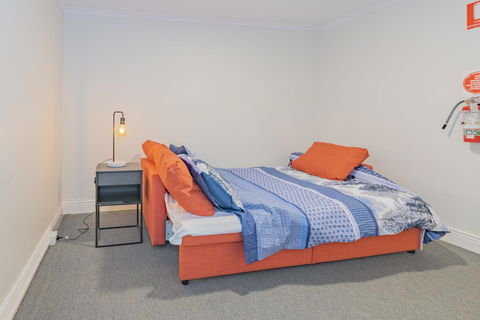 4 Bedroom House - Hobart CBD - Free Parking - Free WIFI - Accommodation Daintree 18