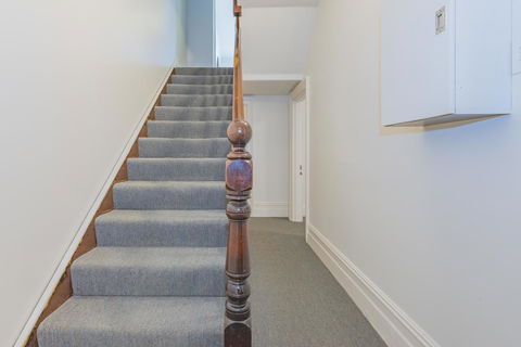4 Bedroom House - Hobart CBD - Free Parking - Free WIFI - Accommodation Daintree 7
