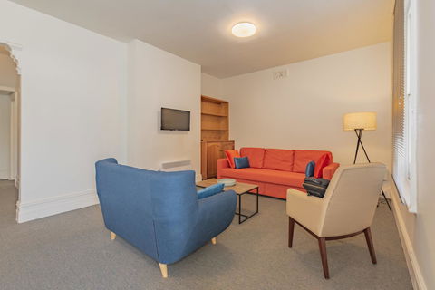 4 Bedroom House - Hobart CBD - Free Parking - Free WIFI - Accommodation Daintree 22