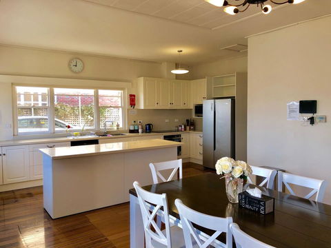 Riverbank Villa - Accommodation Daintree 5
