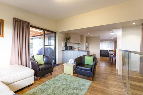 Mirramar House - Accommodation Daintree 3