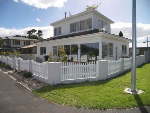The Ultimate Beach House - Accommodation Daintree 10