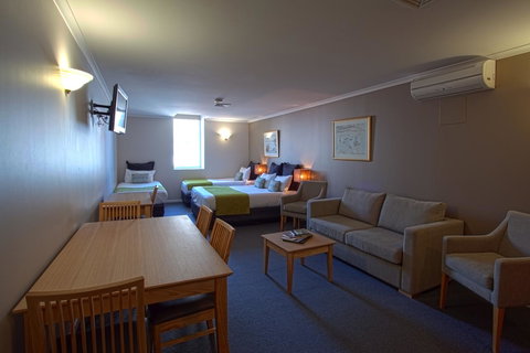 Hobart Waterfront Apartments - Accommodation Daintree 18