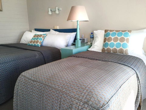 The Waterfront Wynyard - Accommodation Daintree 2