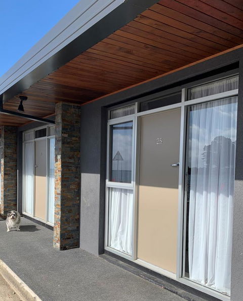 The Waterfront Wynyard - Accommodation Daintree 39