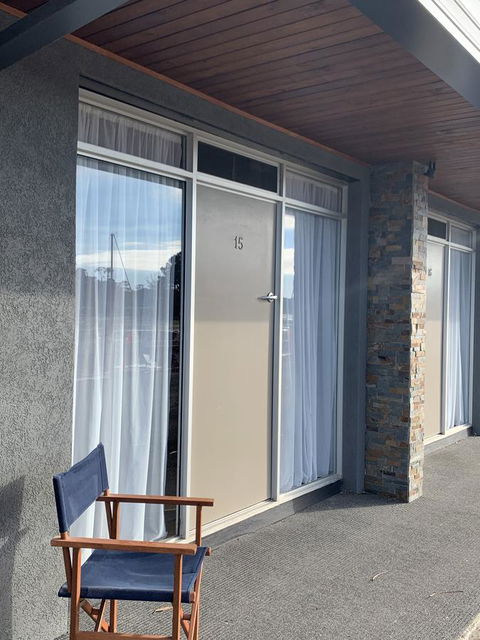 The Waterfront Wynyard - Accommodation Daintree 40