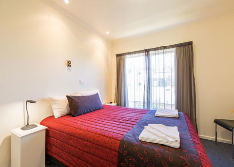 Graham Apartments - Accommodation Daintree 6