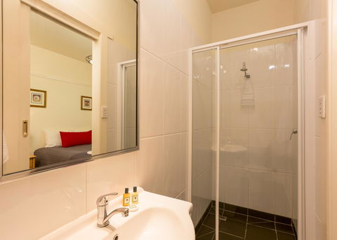Graham Apartments - Accommodation Daintree 24