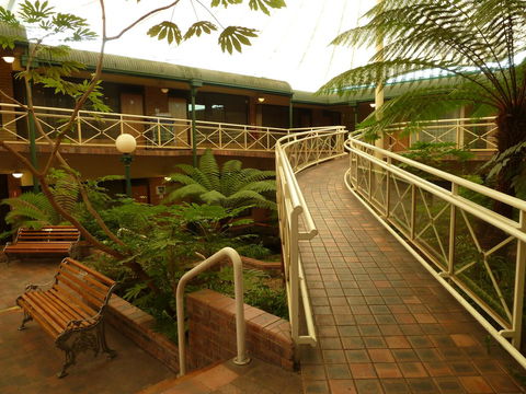 Mayfair Plaza Motel And Apartments - Accommodation Daintree 0