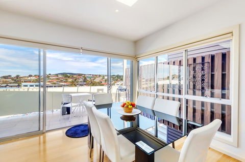 Bellerive Marina View Apartments NO 27 - Accommodation Daintree 1