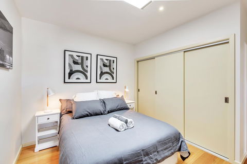 Bellerive Marina View Apartments NO 27 - Accommodation Daintree 8