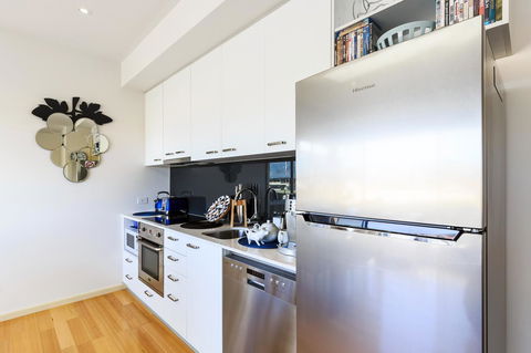 Bellerive Marina View Apartments NO 27 - Accommodation Daintree 14