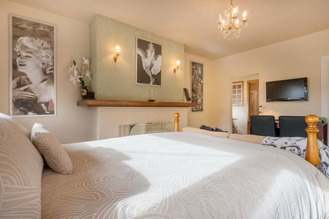 Jones On Wilson Boutique B&B - Accommodation Daintree 0