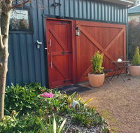 The WeareHouse In Deloraine - Accommodation Daintree