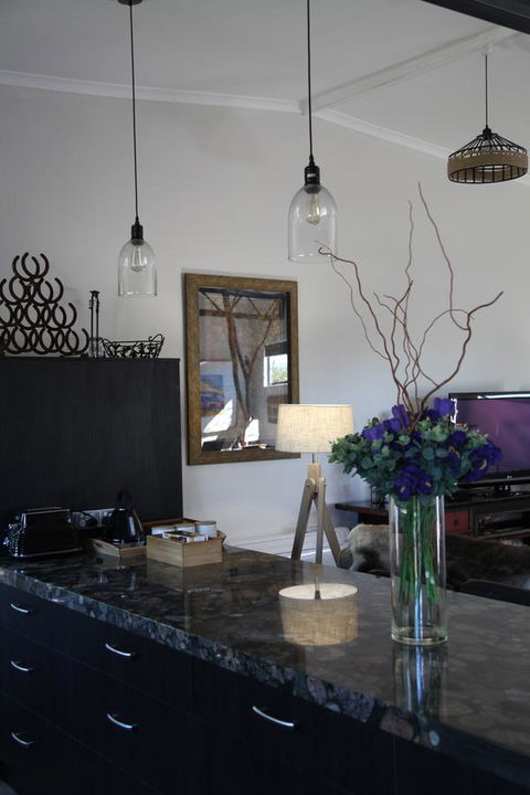 The WeareHouse In Deloraine - Accommodation Daintree 30