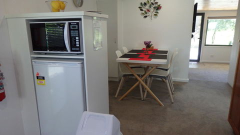 Karoola Cottage Self Contained - Accommodation Daintree 6