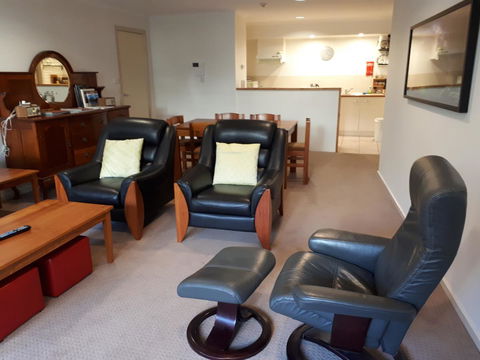 Jenatt Apartments Salamanca - Accommodation Daintree 9