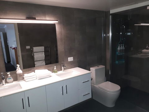 Jenatt Apartments Salamanca - Accommodation Daintree 6