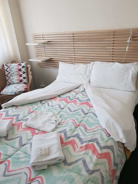 New Ivanhoe Hotel - Accommodation Daintree 2