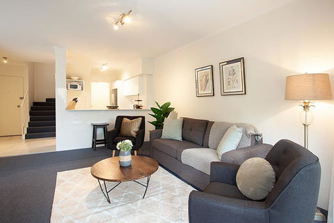 Newly-furnished 2-Bed Apartment With Gym And Pool - Accommodation Daintree 2