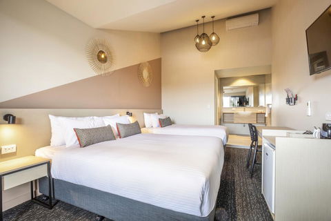 Nightcap At Manhattan Hotel - Accommodation Daintree 0