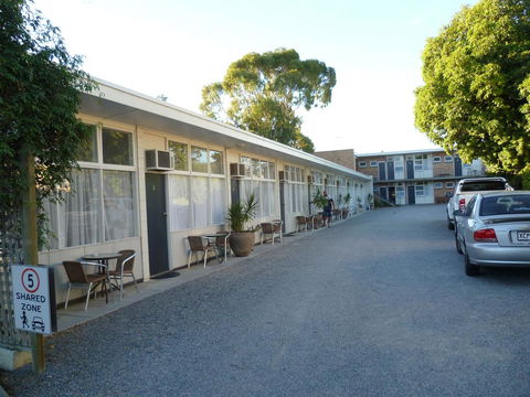 Norfolk Motor Inn - Accommodation Daintree 3