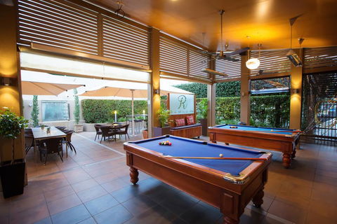 O'Shea's Royal Hotel - Accommodation Daintree 0