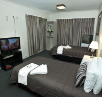 O'Sheas Windsor Hotel - Accommodation Daintree