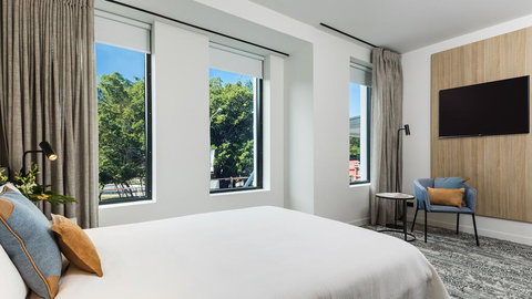 Oaks Cairns Hotel - Accommodation Daintree 2