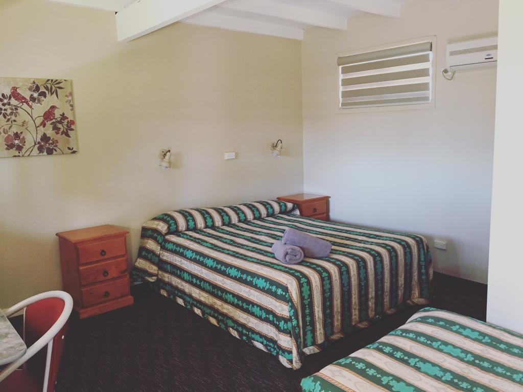 Tomingley ACT Accommodation Daintree