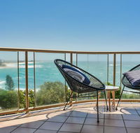 Ocean Front Moffat Beach Private Rooftop Terrace Walk to cafe's restaurants - Accommodation Daintree