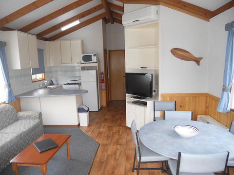Ocean Grove Holiday Park - Accommodation Daintree 2