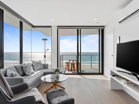 Ocean Views Apartment With Rooftop Pool - Accommodation Daintree 0