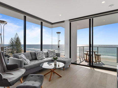 Ocean Views Apartment With Rooftop Pool - Accommodation Daintree 3