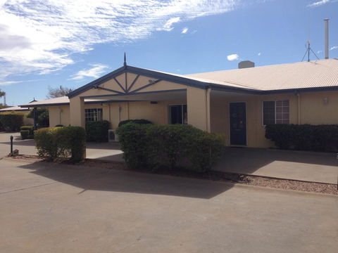 Outback Motel - Accommodation Daintree 2
