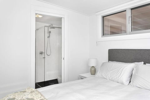 Pa's Beach House - Apartment 1 - Accommodation Daintree 2