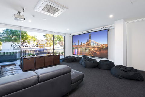 Palazzo Brisbane - Accommodation Daintree 2