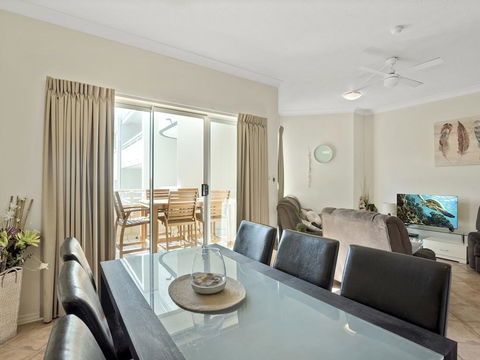 Palm Beach Holiday Resort, Unit 35 - Accommodation Daintree 0