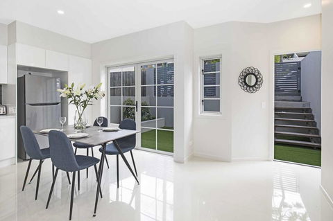 Park Avenue Hideaway For 4 Auchenflower Brisbane - Accommodation Daintree 3