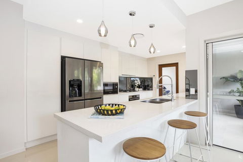 Park Avenue Luxe Townhouse Brand New Sleeps 9 - Accommodation Daintree 2